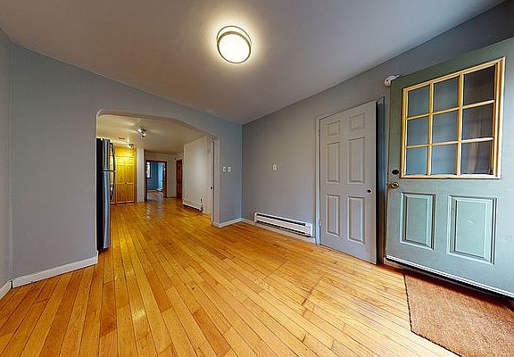3rd image of 653 Humboldt St APT 1