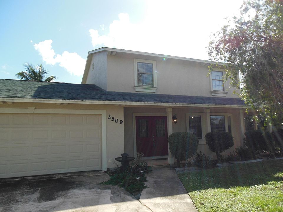 1st image of 2509 SE Hemsing Street