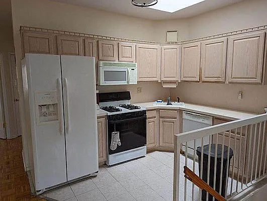 Rented by Park River | media 3