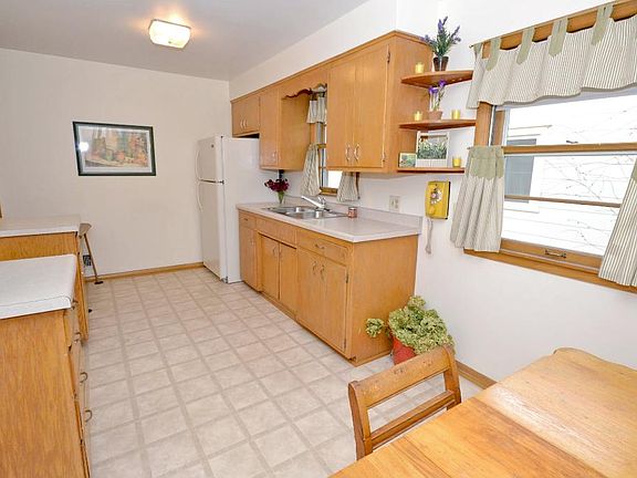 5th image of 1407 McKinley St