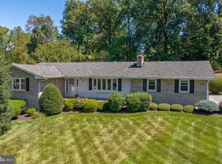 24 Hickory Ct, Westminster, MD 21157