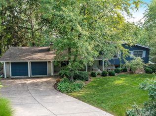 1200 Oak Hill Rd, Downers Grove, IL 60515