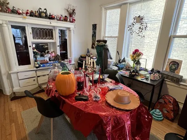 838 W Bradley Pl APT 1F, Chicago, IL 60613