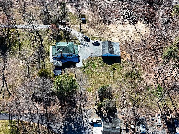 2nd image of 402 Philadelphia Rd