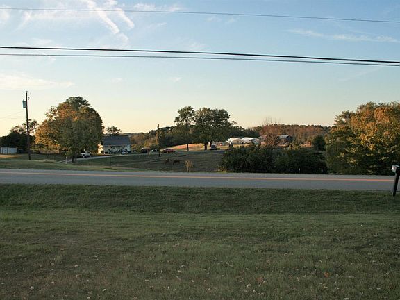 4th image of 2375 Gardnersville Rd