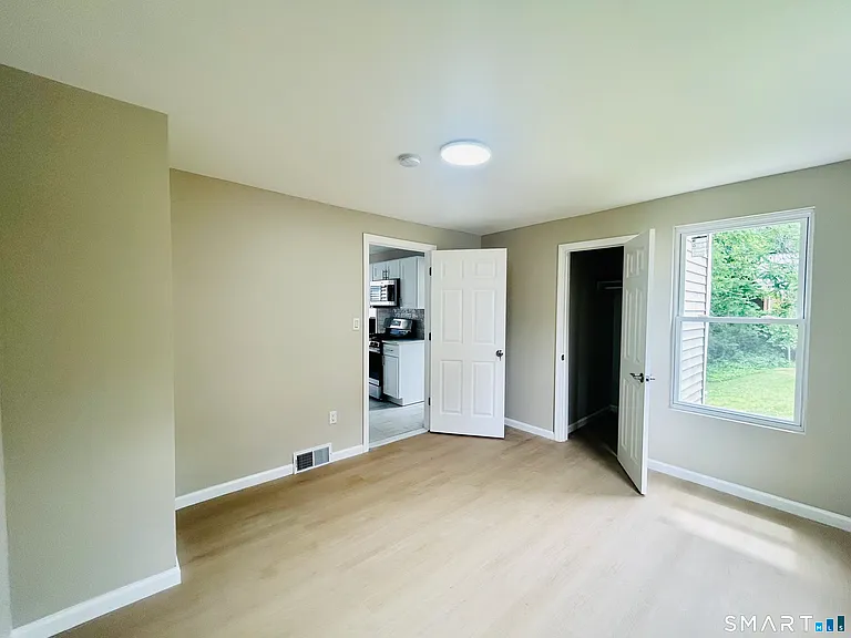 203 E Main St — Photo 8