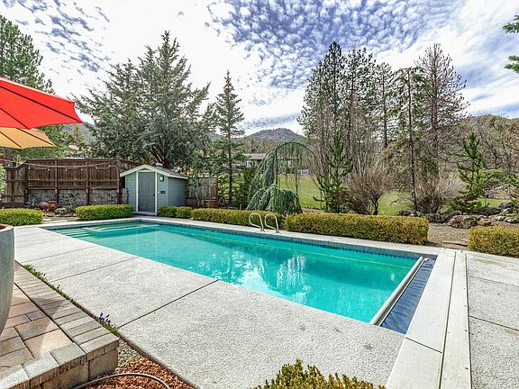 4th image of 570 Nyla Ln
