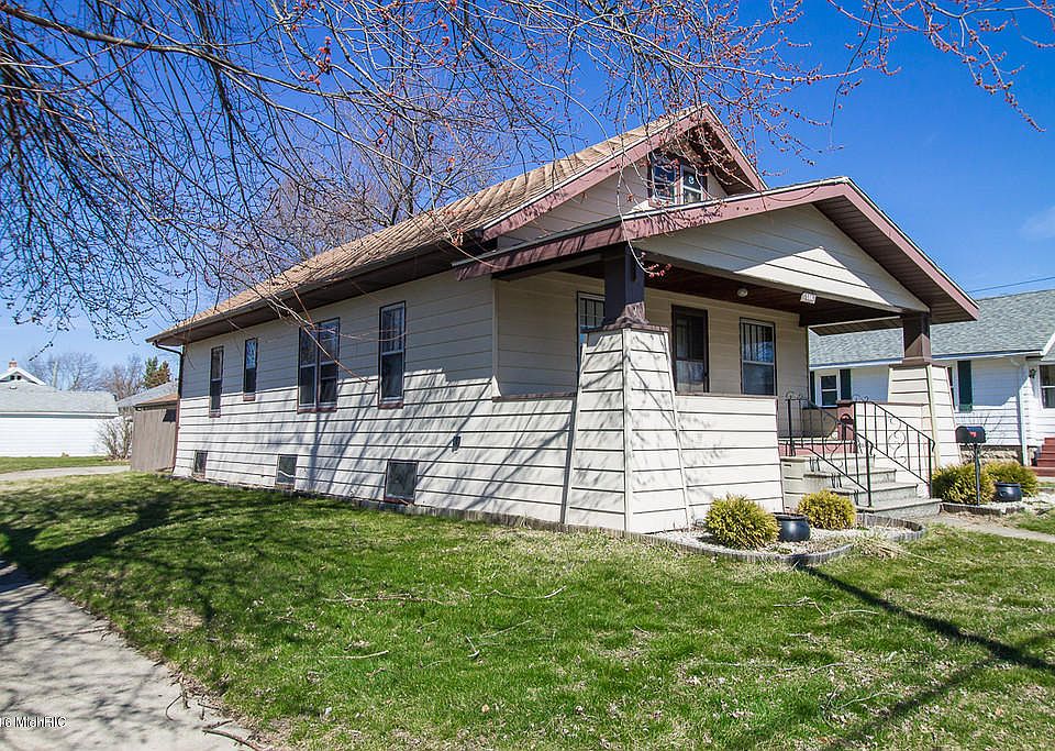 1st image of 146 Summer St