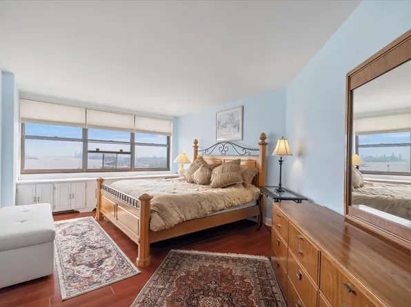 7002 Blvd East image 13 of 22