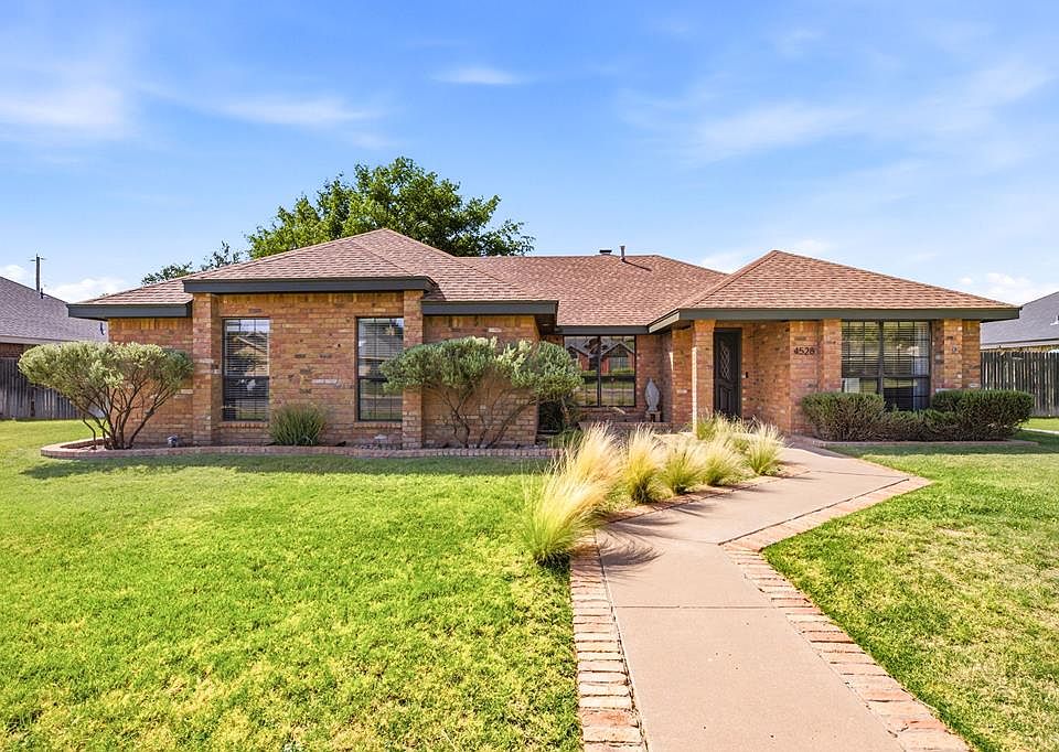 1st image of 4528 Gleneagles Dr