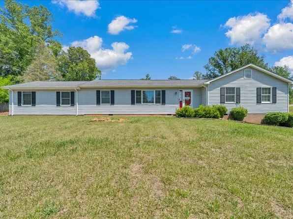3870 Goose Dam Rd, Rocky Mount, VA 24151