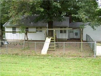4th image of 1118 Shawnee St