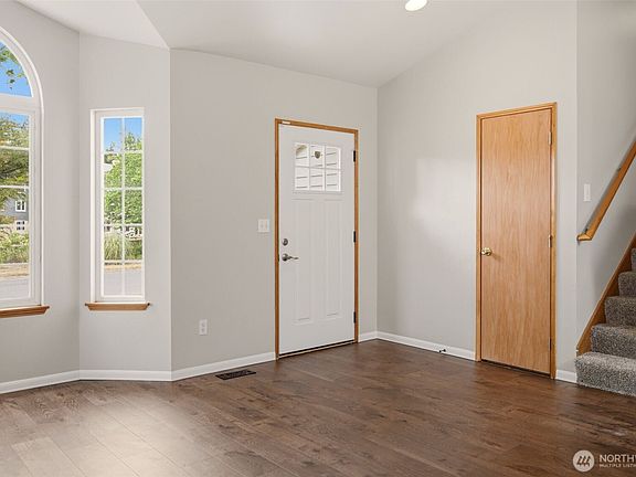 5th image of 5328 97th Street NE
