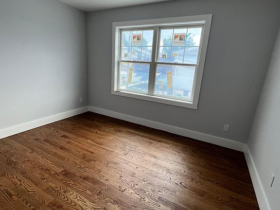 4th image of 5 Stevens St #5
