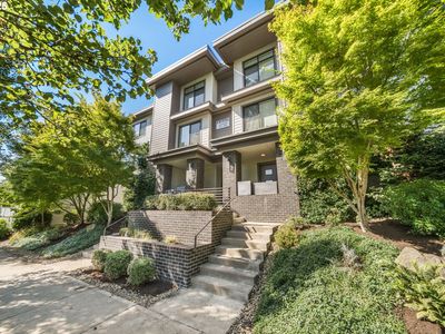 672 1st St, Lake Oswego, OR, 97034
