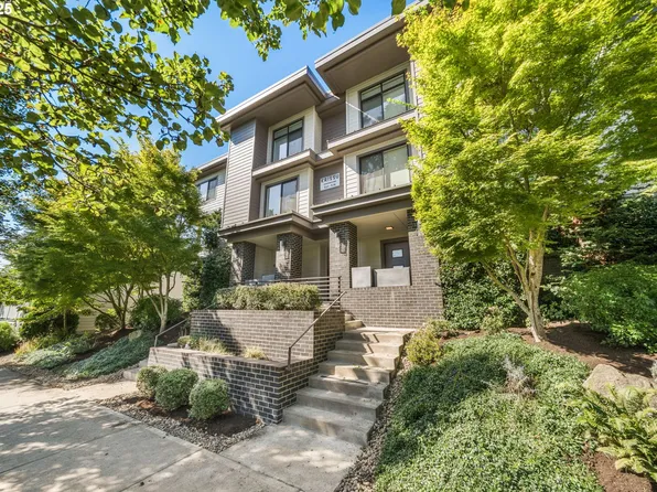 672 1st St, Lake Oswego, OR 97034