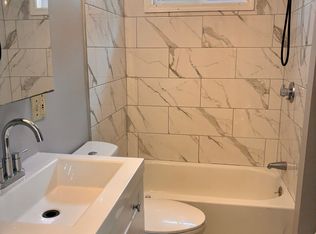 28 8th St #2, Cambridge, MA 02141