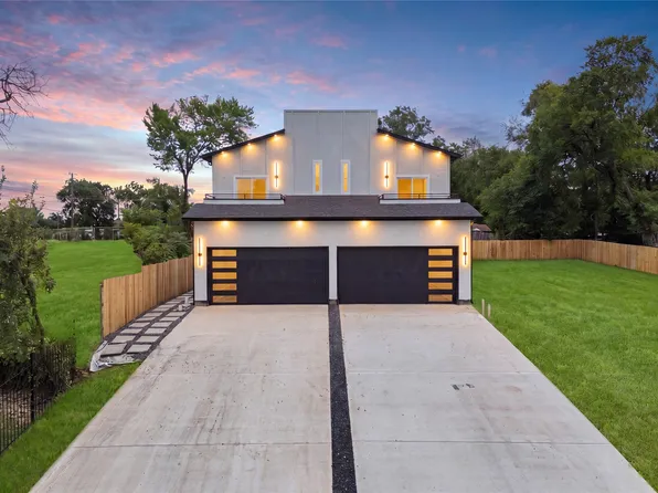 520 Woodbine Ave, Dallas, TX 75203