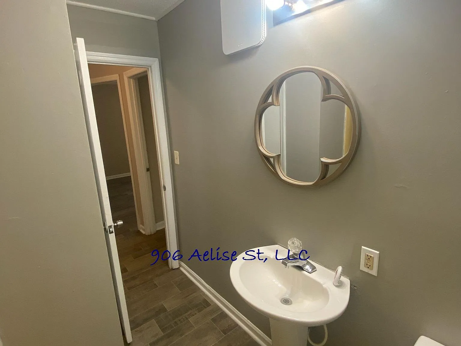 2 bed, 900 sqft, $1,200 — Photo 4