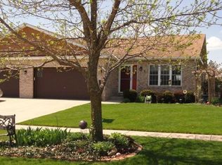 771 Meadow Ln, Hinckley, IL 60520