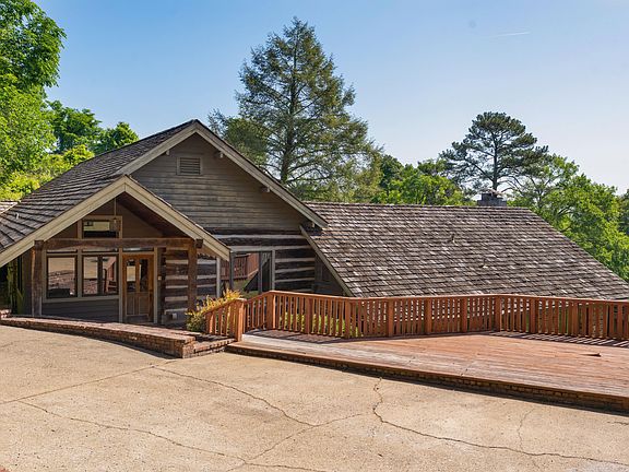 11th image of 2910 Crest Terrace Dr