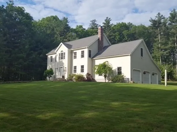 14 Himelfarb St, Millis, MA 02054