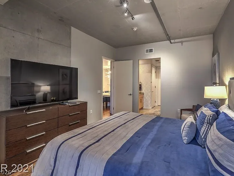 353 E Bonneville Ave #1002 — Photo 19
