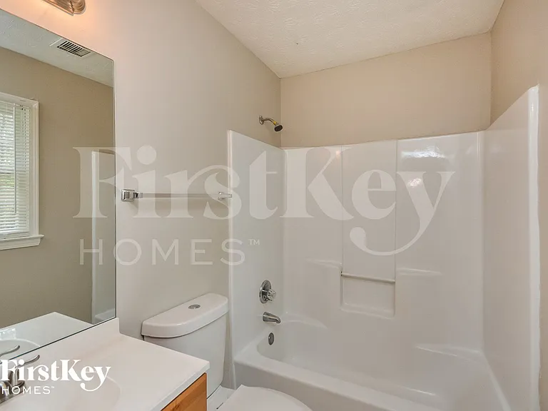 2826 Bay Leaf Dr SE — Photo 9