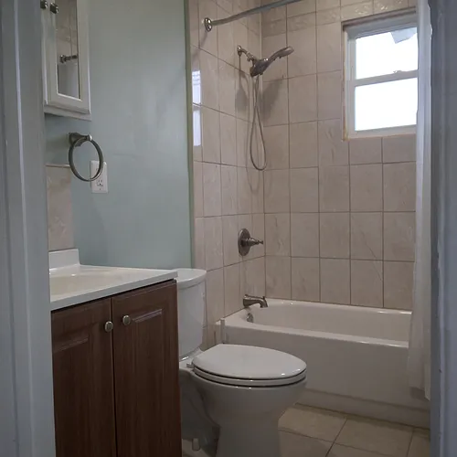 63 E Somerset St #1 Photo 1