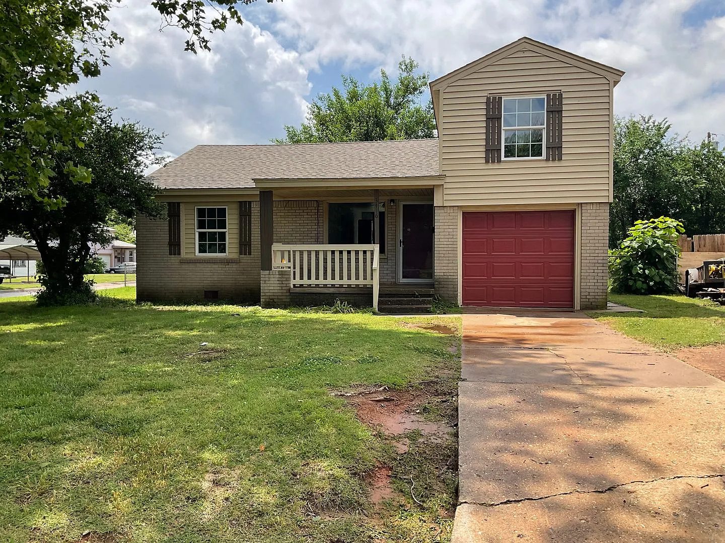 3 Bed 1 Bath Newly Remodeled Home in Del City — Photo 1