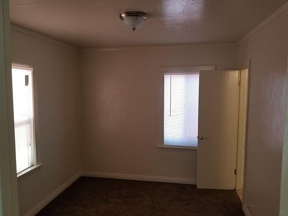 5th image of 1501 E Young St