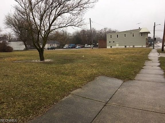 2nd image of 210 Snyder Ave