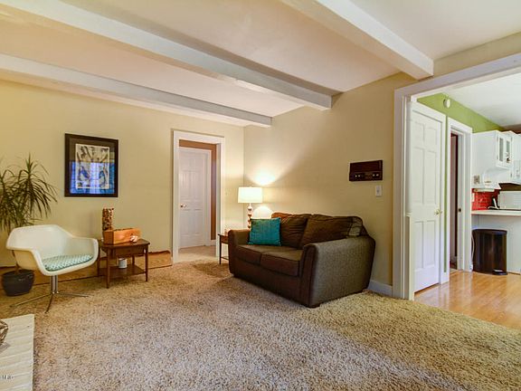 5th image of 6445 Woodbrook Dr SE