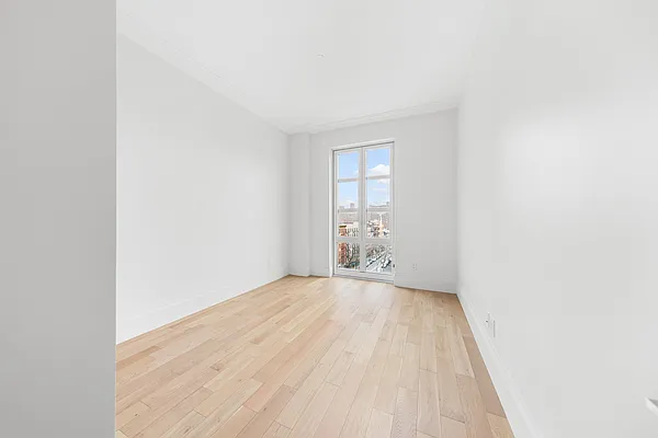 Rented by R New York | media 10