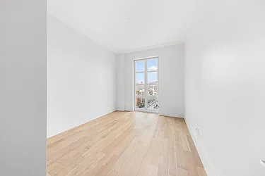 Rented by R New York