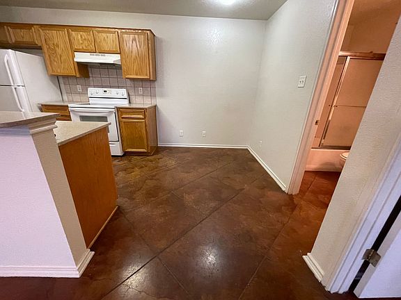 5th image of 411 E Central Texas Expy APT 19