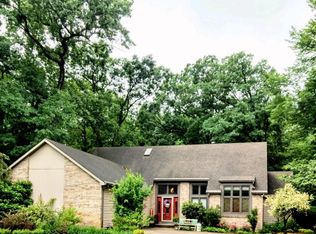 51657 Pebble Brooke Dr, Granger, IN 46530