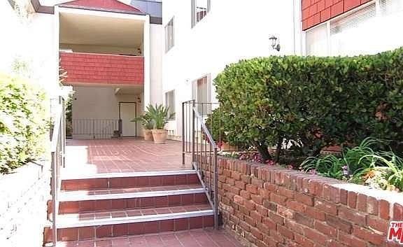 3rd image of 5651 Sumner Way Unit 112