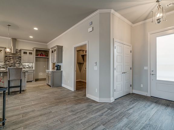 5th image of 4200 Saint Augustine St