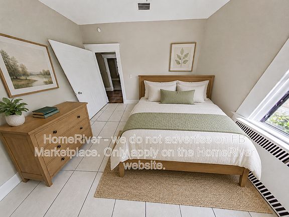 3rd image of 509 27th Ave S