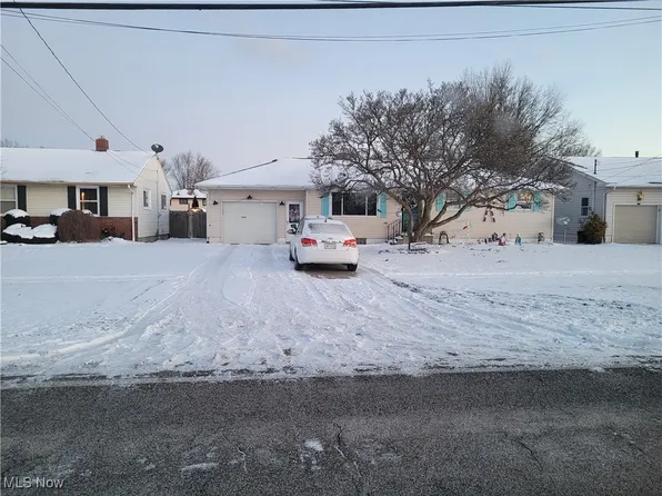 3908 Meister Rd, Lorain, OH 44053