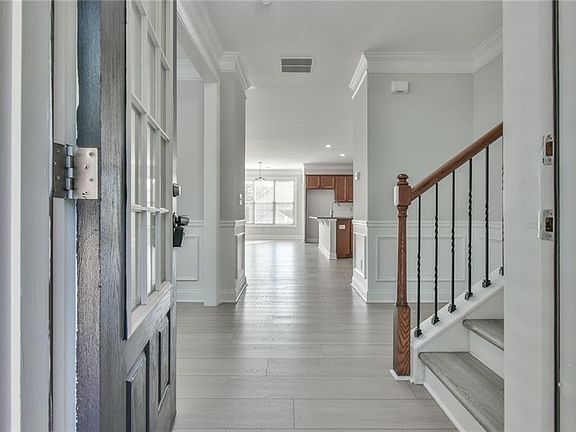 2nd image of 28 Privet Cir