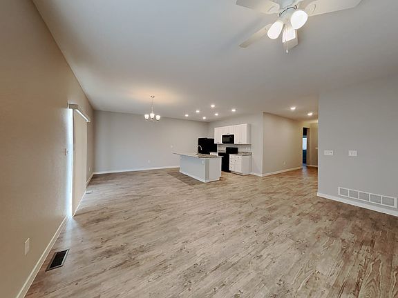 4th image of 6077 Mumford Dr