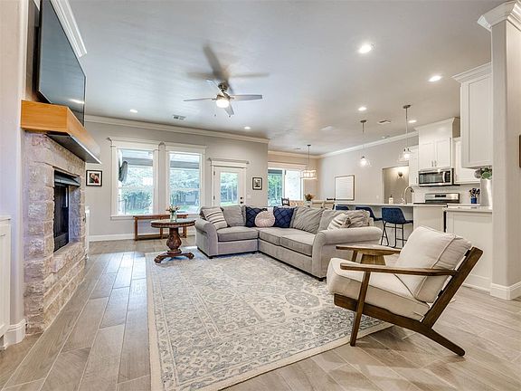 2nd image of 12470 Stone Hill Dr