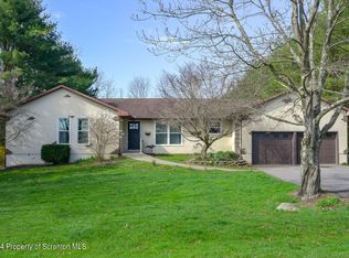 110 Debbie Dr, Lake Ariel, PA 18436