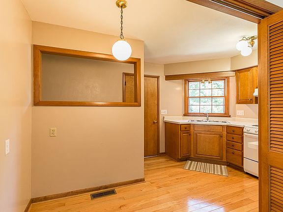 5th image of 420 Morningside Dr