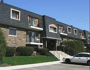 1st image of 3221 W Parkway Dr APT 31D