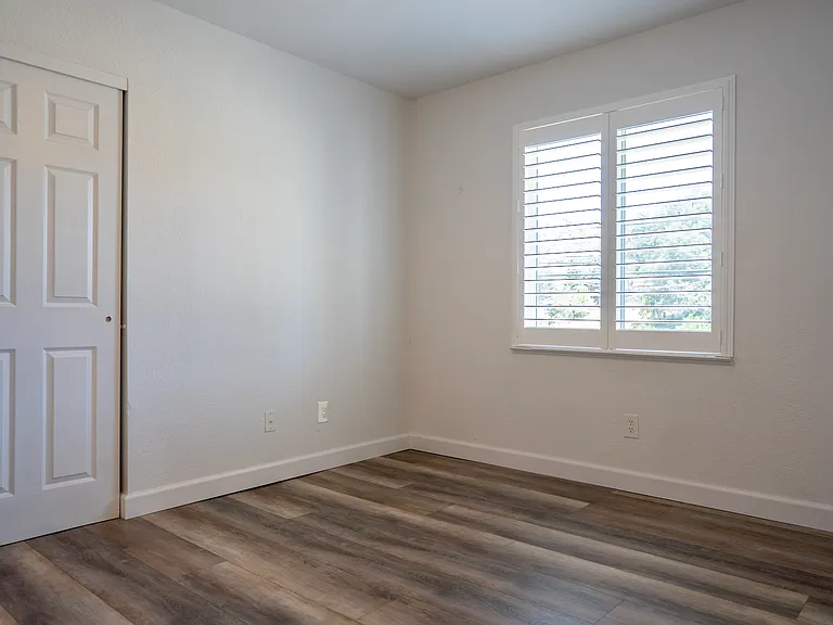 3500 Summit Dr — Photo 7