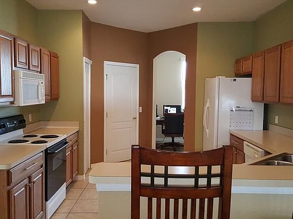 5th image of 7916 Oak Run Cir
