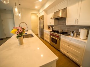 2755 N Lakewood Ave, Chicago, IL 60614